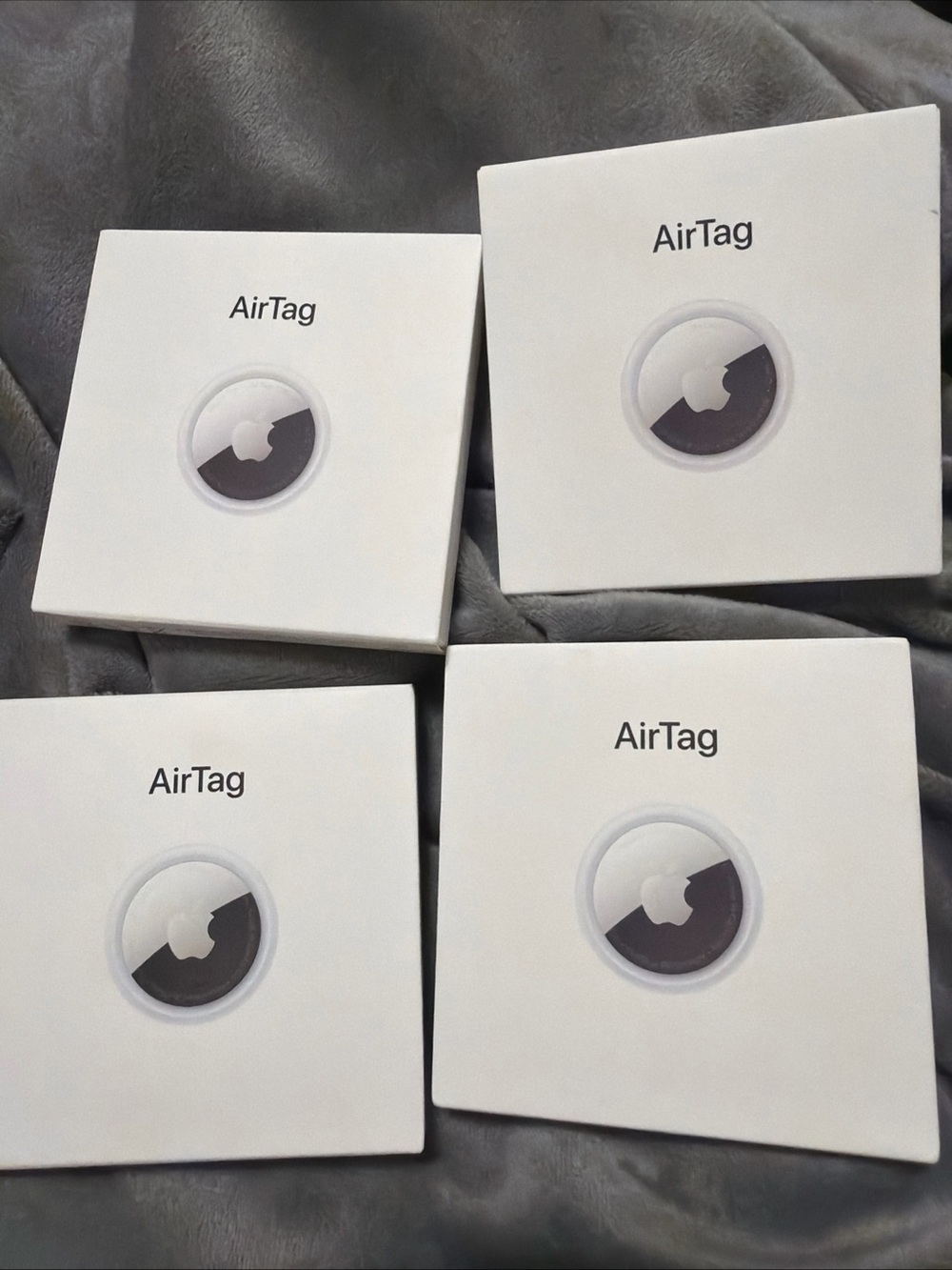 Apple AirTag  Genuine Apple Bluetooth Tracker 4 Pack New A2187 Sealed